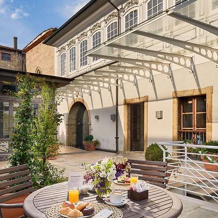 Palacio De Aviles Affiliated By Melia Екстер'єр фото The courtyard of the museum