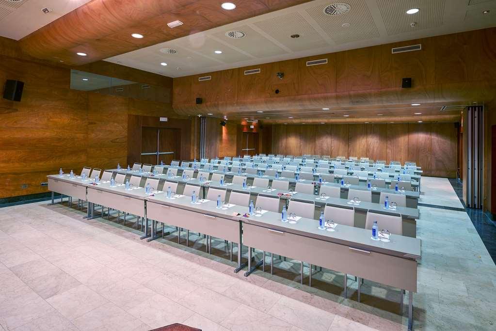 Palacio De Aviles Affiliated By Melia Зручності фото The conference room