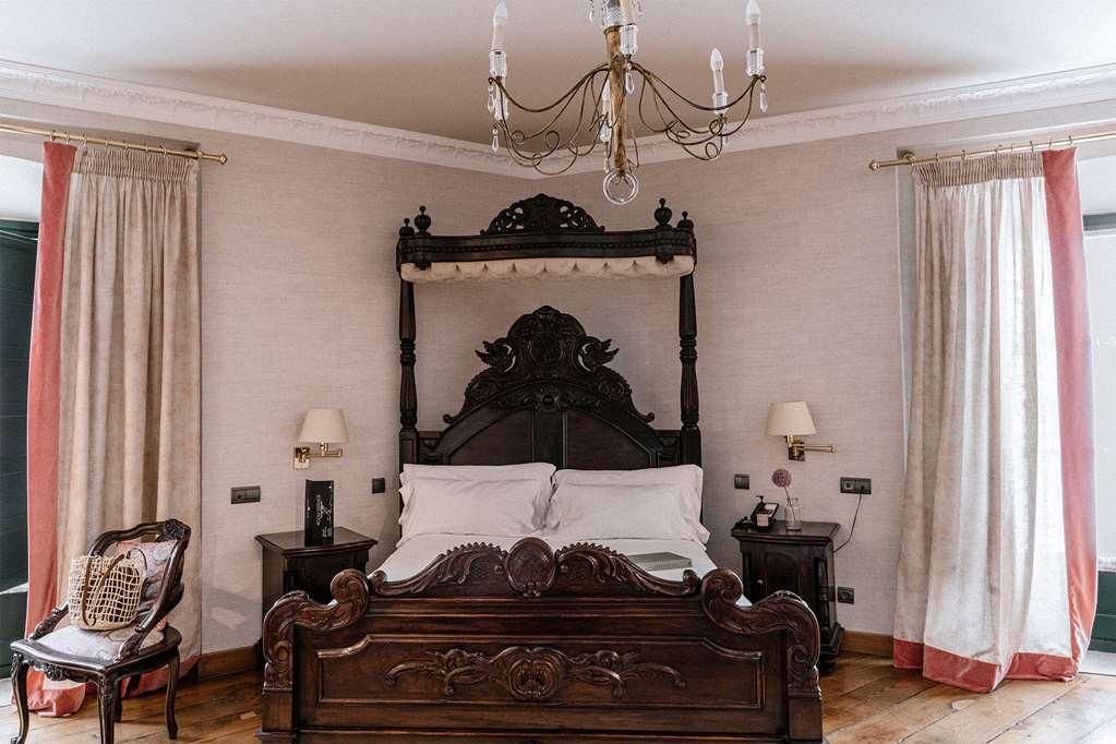 Palacio De Aviles Affiliated By Melia Номер фото A bedroom at the hotel