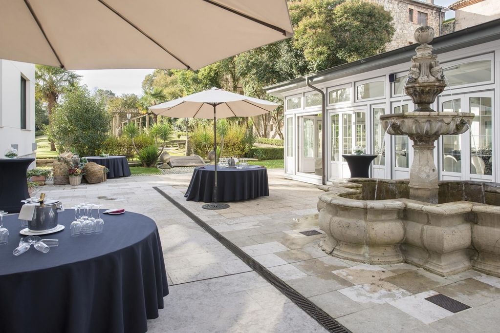 Palacio De Aviles Affiliated By Melia Екстер'єр фото The hotel's garden